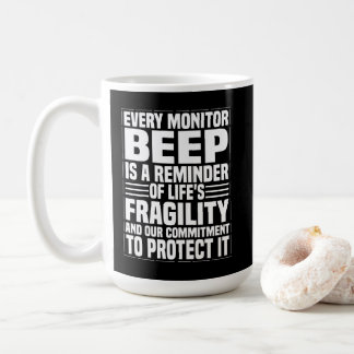 Every Beep Matters – Alert & Devoted Kaffemugg