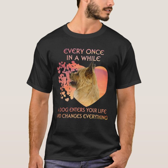 Every Once In A While A Cairn Terrier Enters You L T Shirt (Framsida)