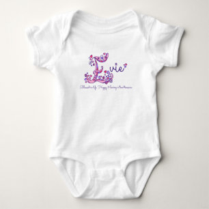 Evie tjejer namn & denaturerar E monogramskjorta Tee