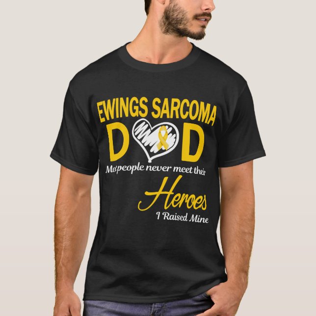 Ewings Sarcoma Pappa I Raising Mine T Shirt (Framsida)