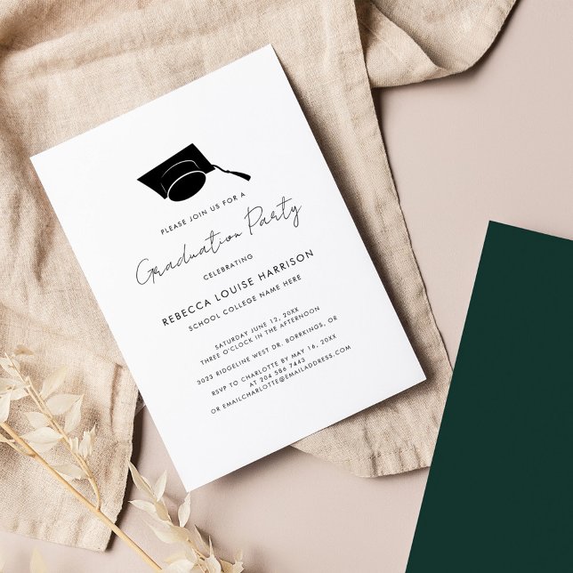 Examen 2026 Manus Grön Enkel Examenfest Inbjudningar (Graduate Cap Script Party Invitation Green 2024 Card)