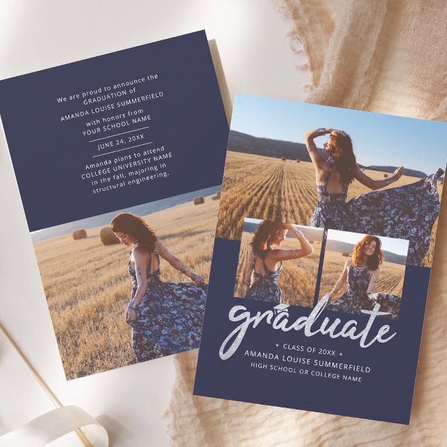Examen 2026 Skript Foto Collage Meddelande (Graduation 2025 Script Photo Collage Navy Blue Announcement)
