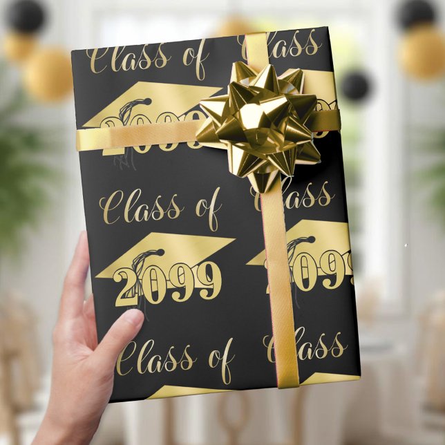 Examen Metallisk Guld Klassår Redigerbar Svart Presentpapper (Skapare uppladdad)
