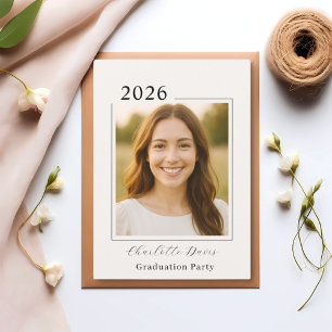 Examenfestfoto klass 2026 beige inbjudningar