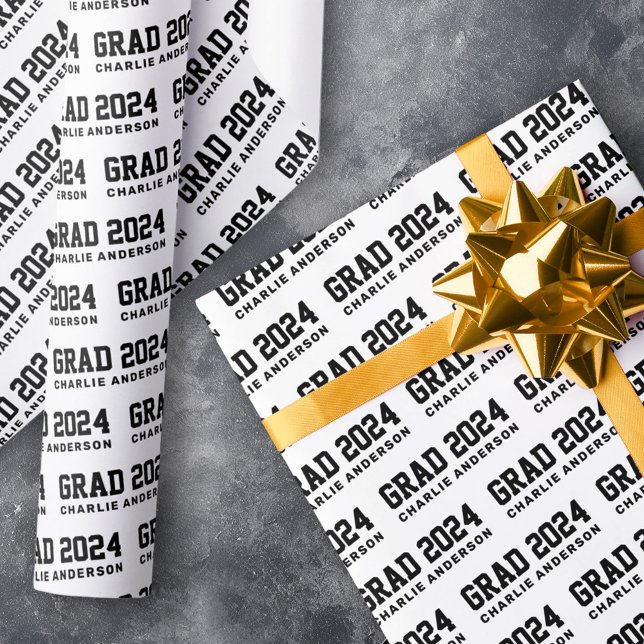 Examensår 2024 examen namn svart vit presentpapper (Grad year 2024 graduate name black white wrapping paper)