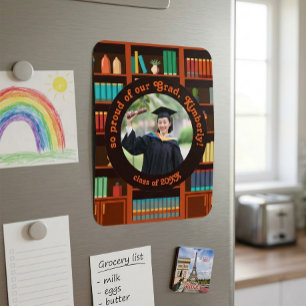 Examensfoto med bibliotekstema magnet