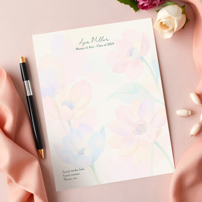 Examenstack Tack Chic Vattenfärg Blommig Skriftsti Brevhuvud (Soft pastel watercolor floral letterhead personalized for chic graduation thank you notes)
