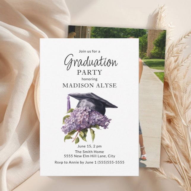 Examenstårtorlek lila Blommig Foto Examen Inbjudningar (Purple floral graduation cap photo party invitation)