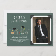 Examenstillkännagivande med mössa och cocktail