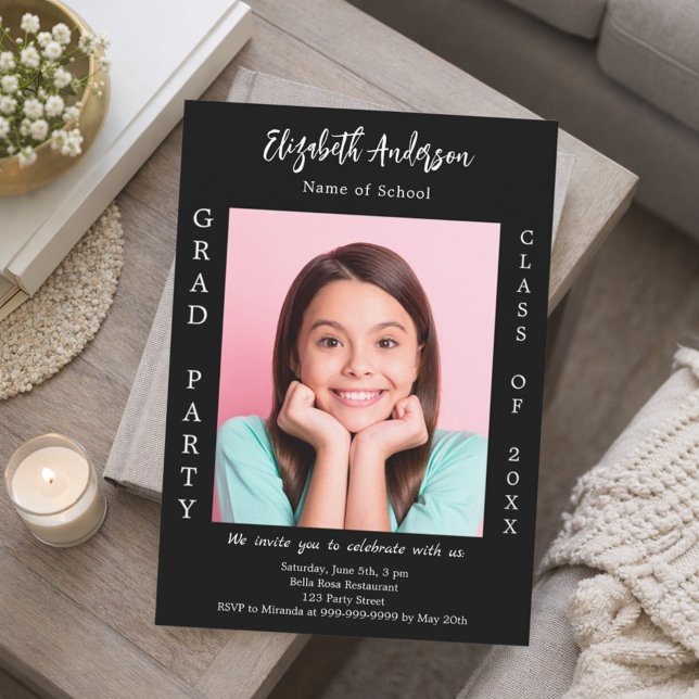 Examinationsfest black white foto klass 2025 inbjudningar (Skapare uppladdad)