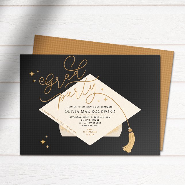 Examinationsfestinladan, festhatt och tofs inbjudningar (Graduation Cap and Tassel party invitation mockup on white background)