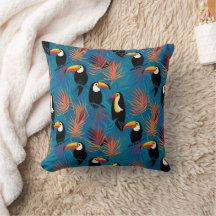 Exotic Toucan Pillow Vibrant Tropical Bird Mönster
