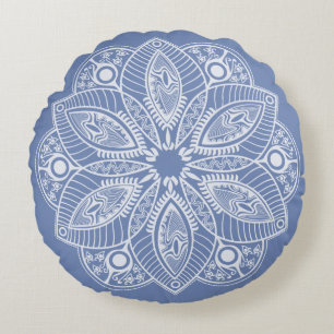 Exotic White Mandala på blå bakgrund Rund Kudde