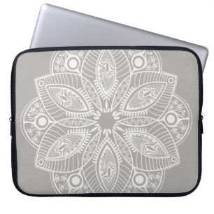 Exotic White Mandala på Grått Background Laptop Fodral