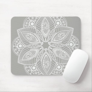 Exotic White Mandala på Grått Background Musmatta