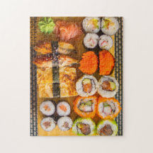 Exotisk färsk sushi-platta