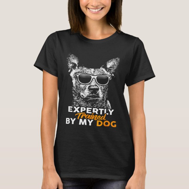 Expertutbildad av min australiska Hund T Shirt (Framsida)