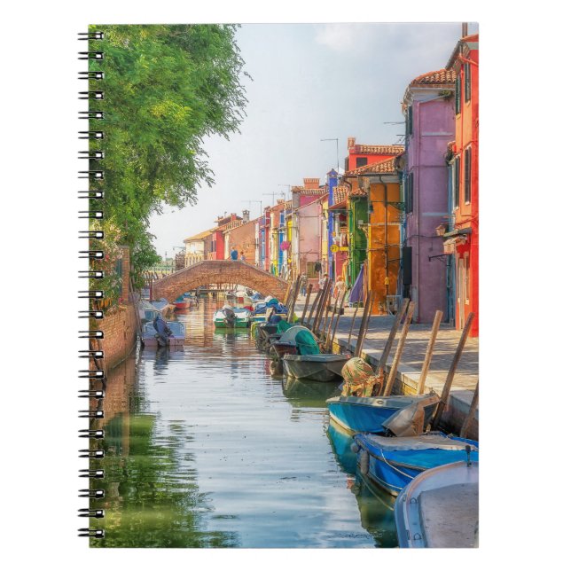 Explore the Vibrant Charm of Burano Anteckningsbok (Framsidan)