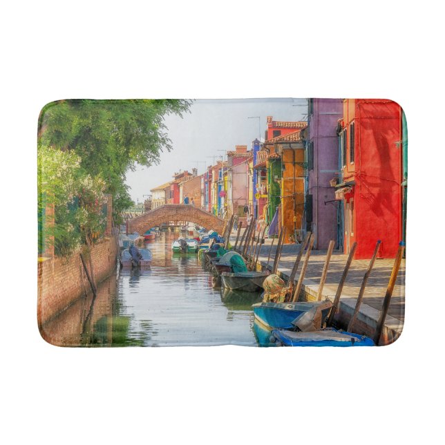 Explore the Vibrant Charm of Burano Badrumsmatta (Framsidan)