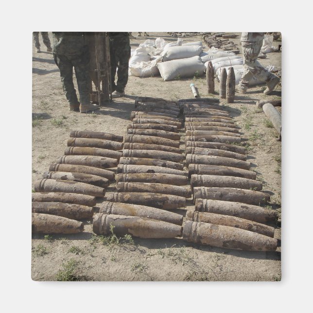 Explosiva enheter identifieras och inventeras magnet (Framsidan)