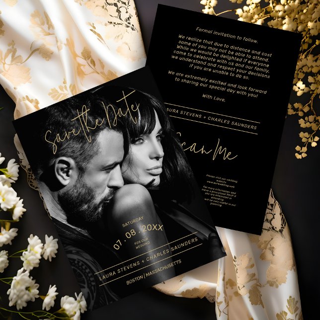 Exquisite Black & White Golden Script Bröllop Spara Datumet (Exquisite Black & White Golden Script Wedding Save the Date Card.)