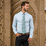 Exquisite Elegance: Indian Mönster Slips<br><div class="desc">Gå in i en värld av kulturfusion och klassisk charm med indiska Mönster Neck Tie, inspirerad av William Morris hårda Victorianska arv. Den här sliten är perfekt för konstentusiaster, kulturkonnoissorer och alla som söker ett förfinat kant. Den har en lush pisley, delikata blommigtar och fet geometrisk design i en blå...</div>