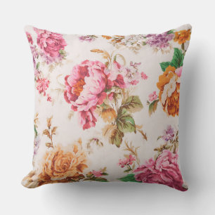 Exquisite Rosa and Orange Flowers. Shabby chic Kudde