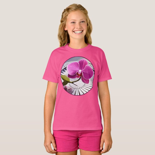 Exquisite Rosa Orchid Rests on Silver Plate T Shirt (Hel framsida)
