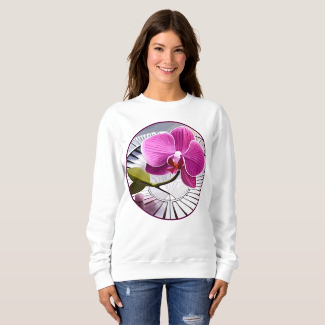 Exquisite Rosa Orchid Rests on Silver Plate T Shirt (Hel framsida)