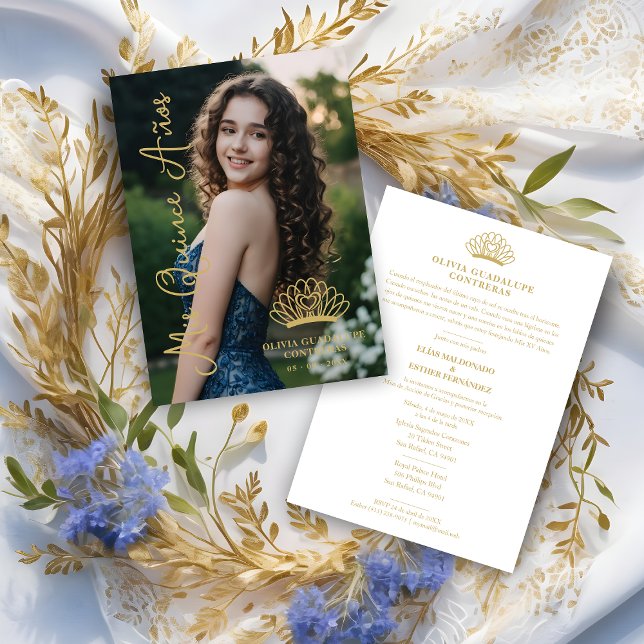 Exquisite Spanish Princess Crown Quinceañera Photo Inbjudningar (Exquisite Spanish Princess Crown Quinceañera Photo Fancy Calligraphy Script Faux Gold Invitation.)