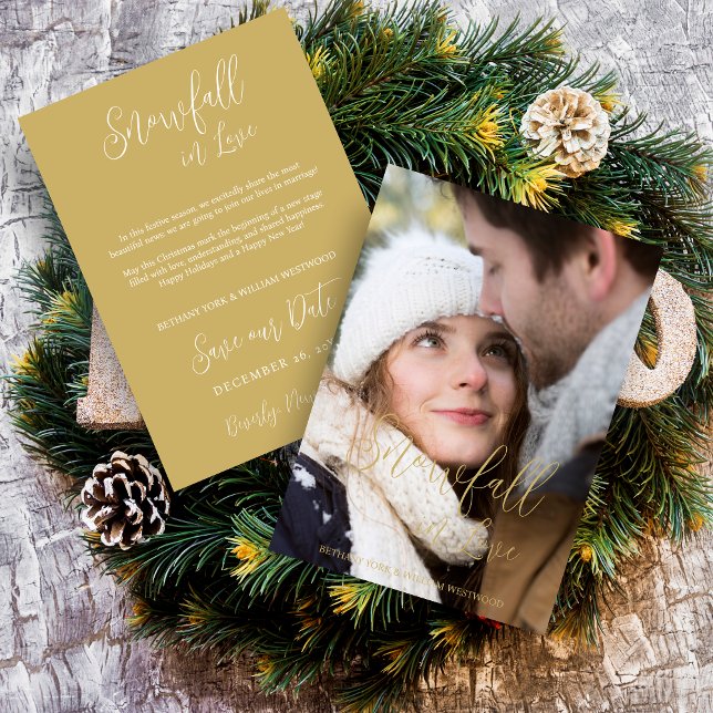 Exquisite Winter Wedding Christmas Photo Spara Datumet (Exquisite Winter Wedding Christmas Photo in Fake Gold Holiday Card as a Save the Date Card.)