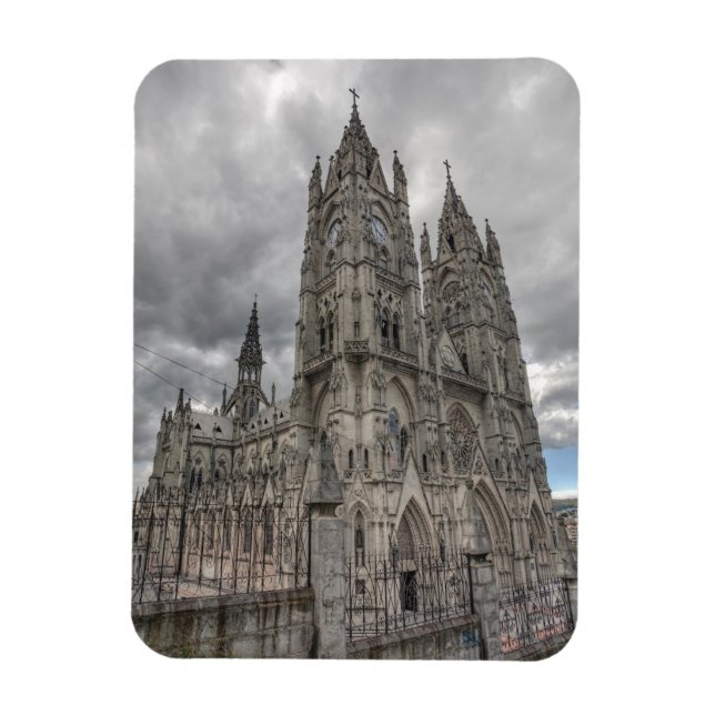 Exteriör av basilikan i Quito, Ecuador Magnet (Vertikal)