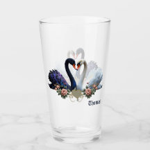 Externa Bond, Svarta och vita Svanar i Kärlek.