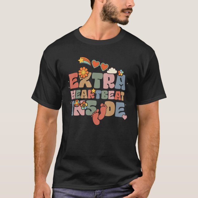 Extra Heartslag Inside Groovy Gravid Announceme T Shirt (Framsida)
