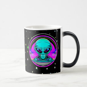 Extra Terrestrial Alien som flyger i UFO Magisk Mugg