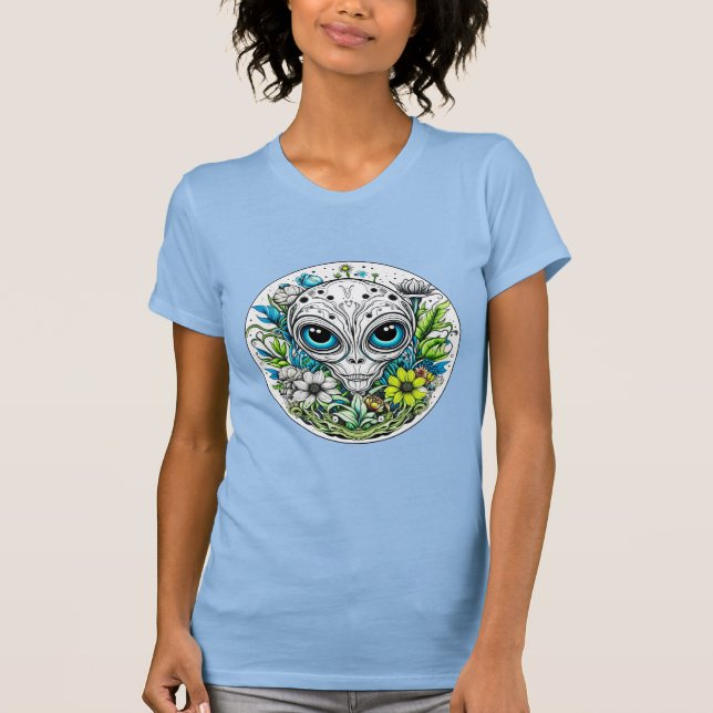 Extraterrestrial Alien in Flowers Starry Night T Shirt (Framsida)