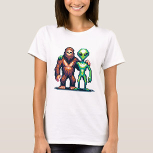 Extraterrestrial Alien Is och Bigfoot Pixel Art T Shirt