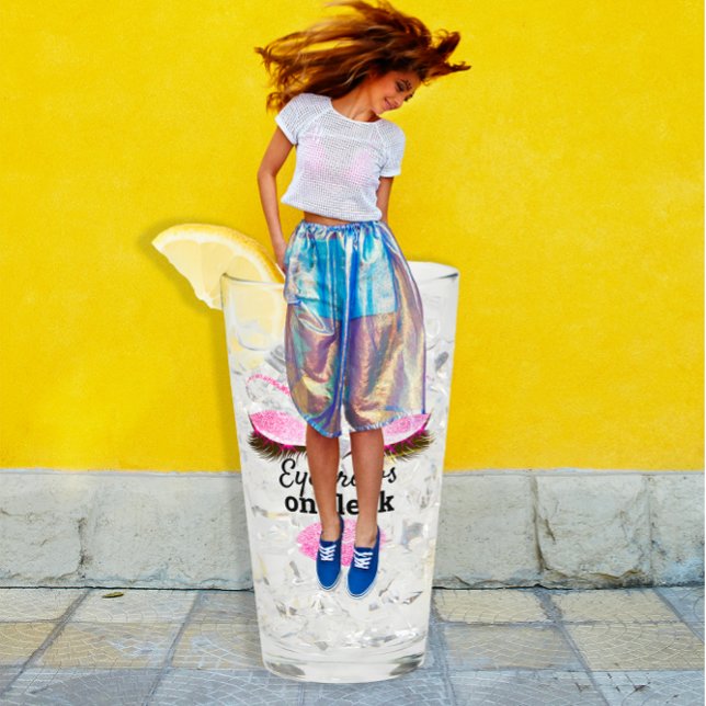 Eyebrows på Fleek Anpassningsbar Funny Kiss Läppar Glaskopp (Eyebrows On Fleek Custom Funny Kiss Lips Lash PINk Glass)