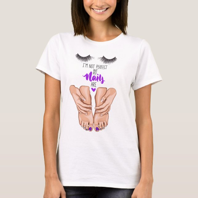 EYELASHES, QUOTE, NAGEL, FOT, PEDICURE T SHIRT (Framsida)