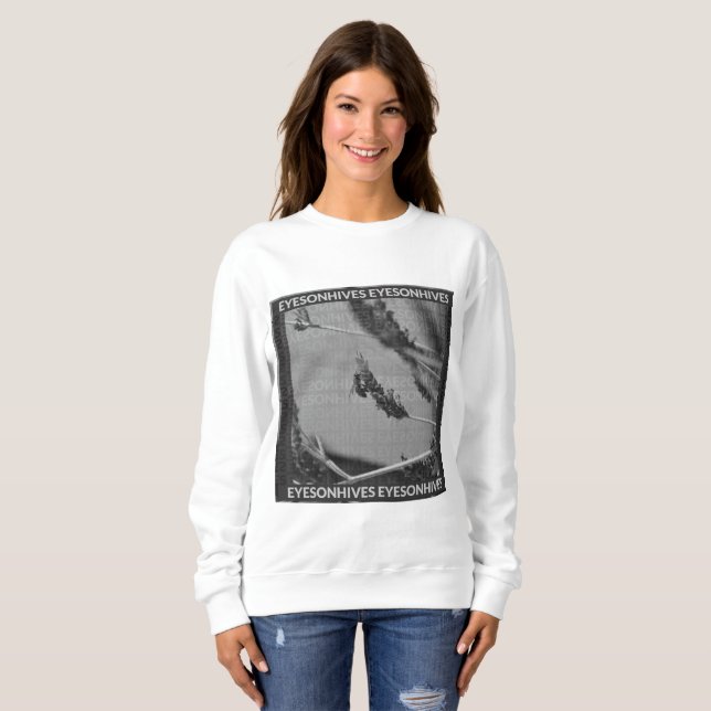 Eyesonhives Photography Graphic T Shirt (Hel framsida)