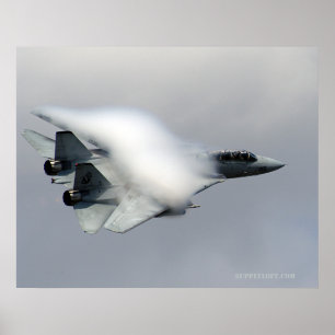 F14 i hög hastighet passerar poster