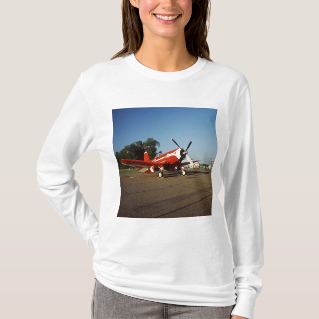 F2G-1D Super Corsair flygplan på en flyguppvisning T-shirt (Framsida)