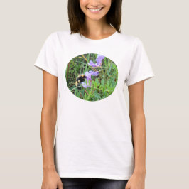 F32w Biet på lila vilda blommor Tee Shirt