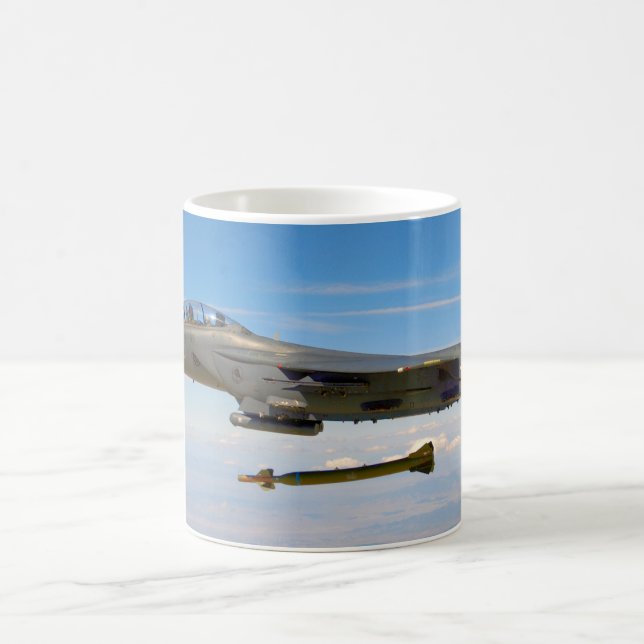 F-15E STRIKE EAGLE KAFFEMUGG (Center)
