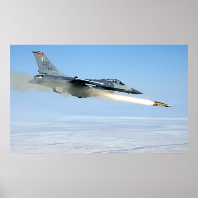 F-16 Bränner en Maverick Missile Poster (Framsidan)