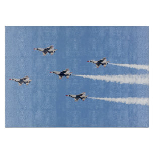 F-16 Thunderbirds flygande i femkortsformation