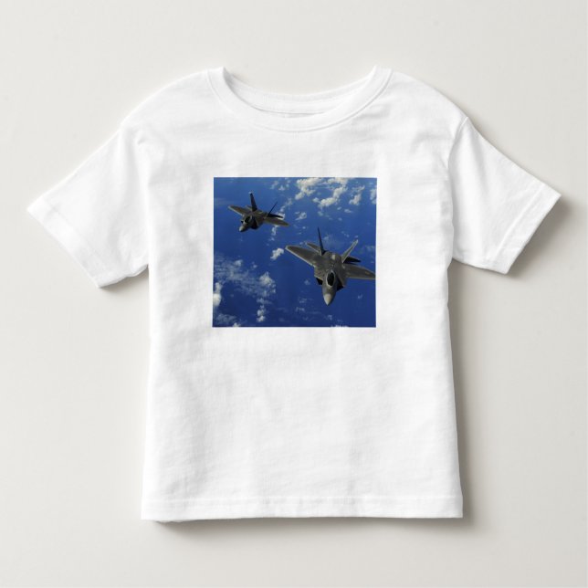 F-22-Rapktorer i Luft i närheten av Guam T-shirt (Framsida)
