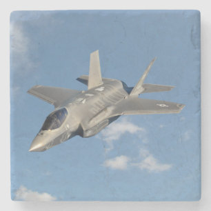 F-35 Blixt II Panther Jet Fighter i Himlar Stenunderlägg