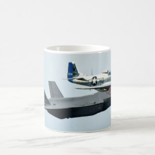 F-35 Fighter Jet med P-51 Mustang Kaffemugg