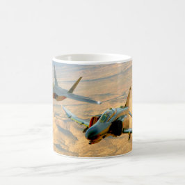 F-4 PHANTOM- och F-22-RAPTOR-FORMATION Kaffemugg